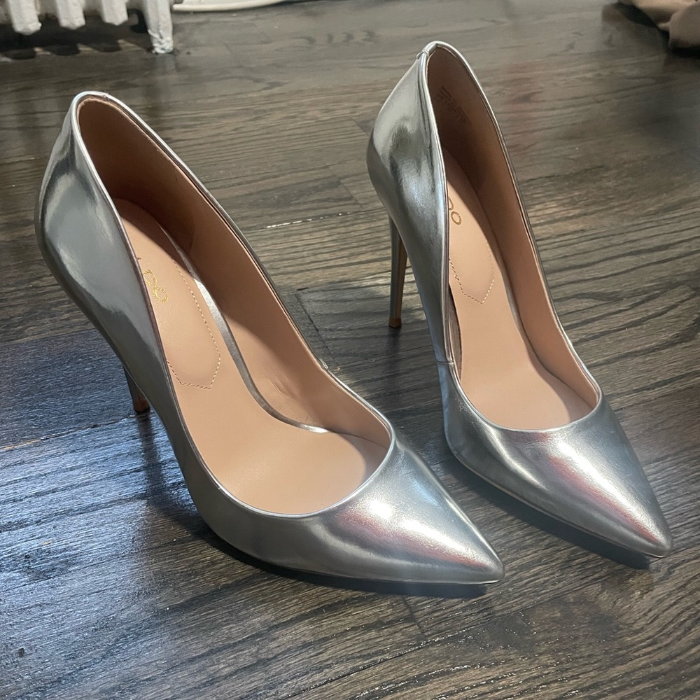 ALDO chrome silver stessy 3.75-inch heels - women’s size 6.5